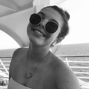 Meet your Posher, Cait